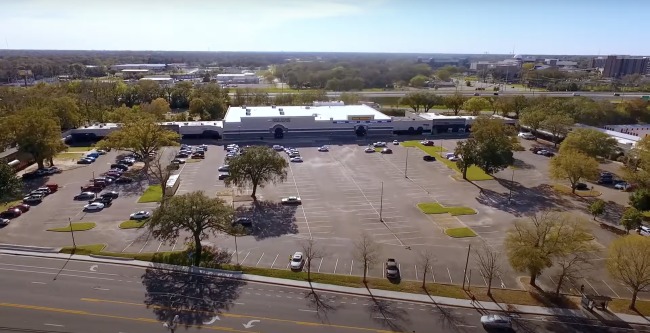 Forest Oaks Shopping Center